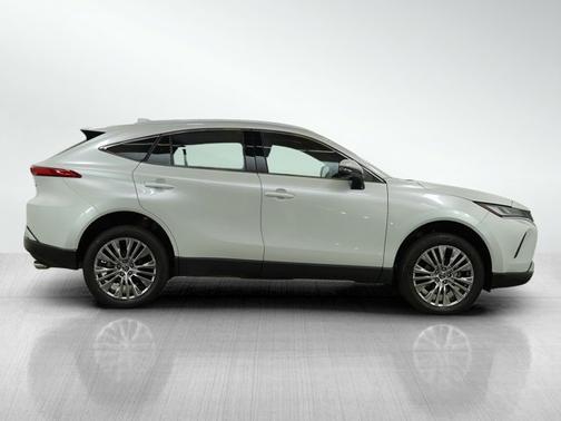 2023 Toyota Venza XLE