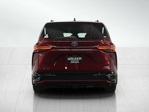 2022 Toyota Sienna XSE