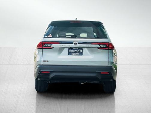 2025 Toyota Grand Highlander LE