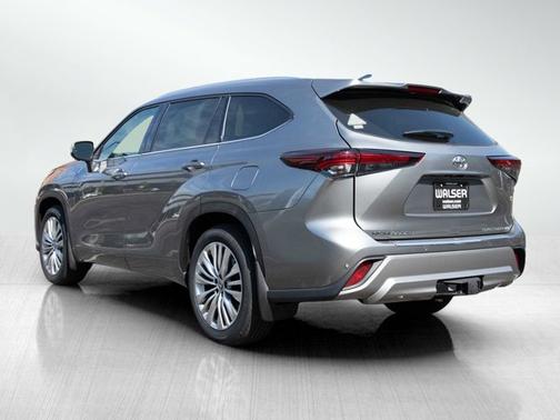 2025 Toyota Highlander Platinum