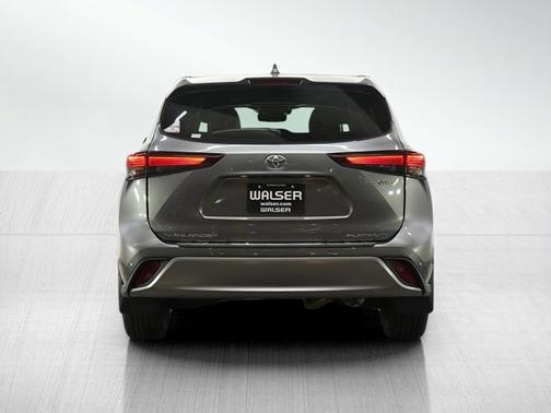 Heavy Metal 2026 Toyota Highlander Hybrid Hybrid Platinum
