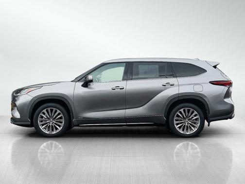 2025 Toyota Highlander Hybrid Hybrid XLE