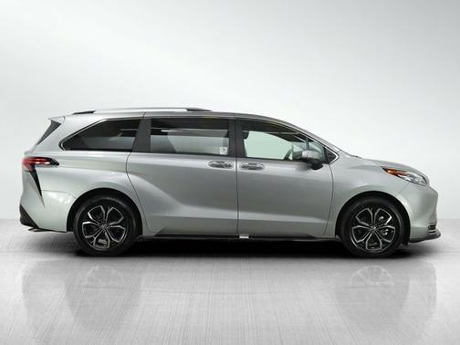 Celestial Silver Metallic 2025 Toyota Sienna Platinum