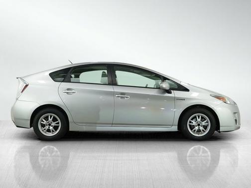 2010 Toyota Prius III