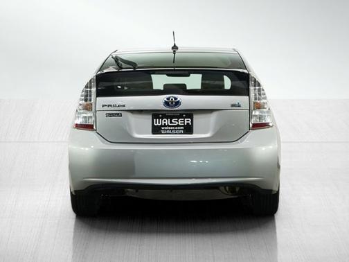 2010 Toyota Prius III