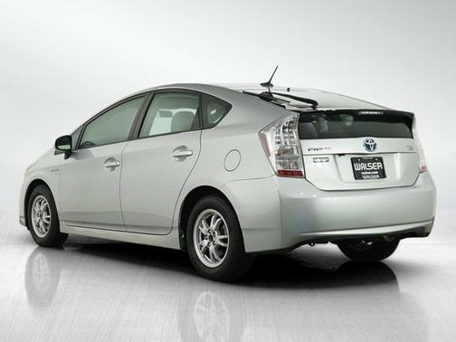 2010 Toyota Prius III