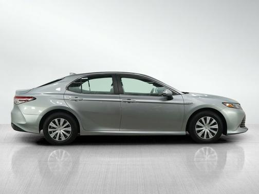 2019 Toyota Camry Hybrid LE