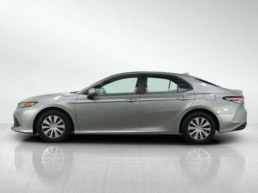 2019 Toyota Camry Hybrid LE