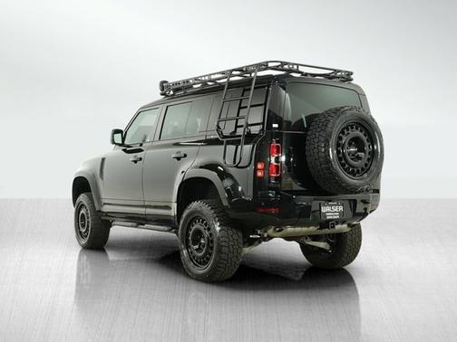 2023 Land Rover Defender X-Dynamic SE