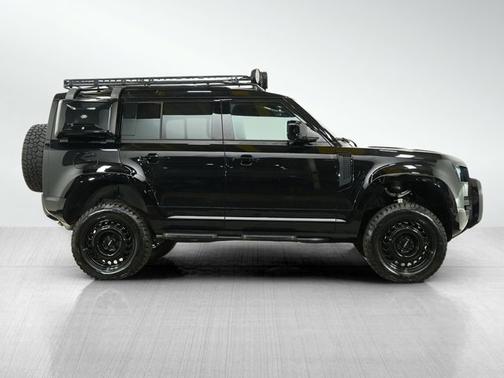 2023 Land Rover Defender X-Dynamic SE