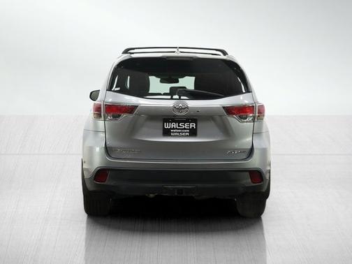 Silver Sky Metallic 2015 Toyota Highlander XLE