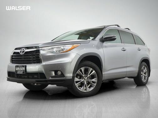 Silver Sky Metallic 2015 Toyota Highlander XLE