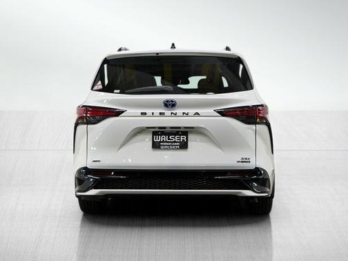 2024 Toyota Sienna XSE