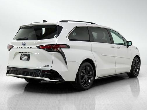 2024 Toyota Sienna XSE
