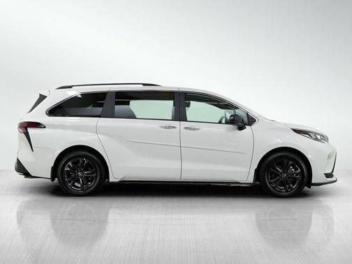 2024 Toyota Sienna XSE