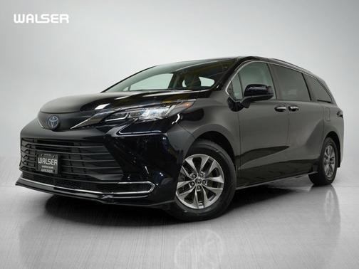 2022 Toyota Sienna XSE