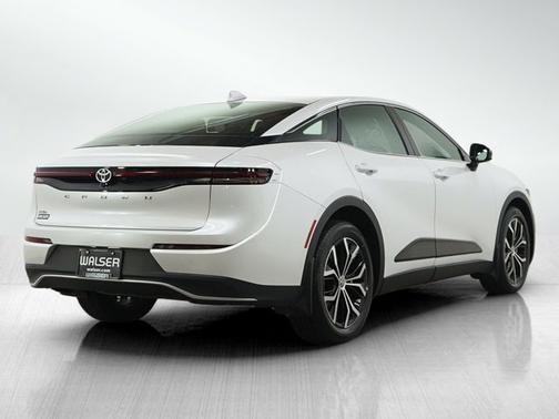 Oxygen White 2023 Toyota Crown XLE