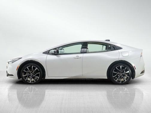 2025 Toyota Prius Plug-In Hybrid XSE Premium