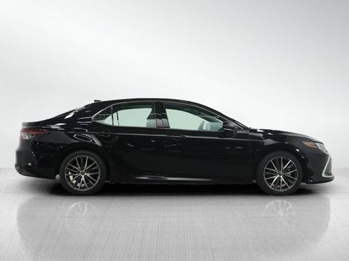 2022 Toyota Camry Hybrid Hybrid XLE