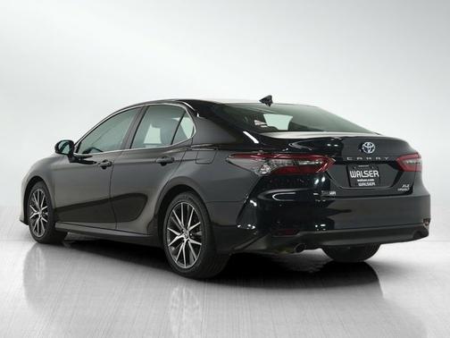 2022 Toyota Camry Hybrid Hybrid XLE