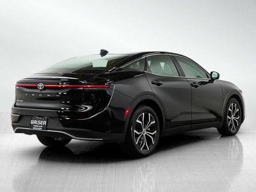 Black 2025 Toyota Crown XLE