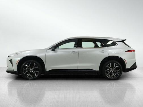 2025 Toyota Crown Signia XLE