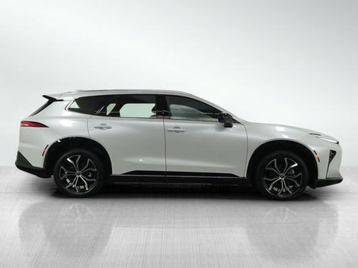 2025 Toyota Crown Signia XLE