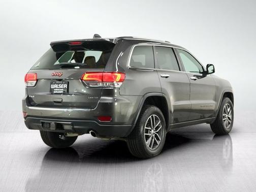 Granite Crystal Metallic Clearcoat 2017 Jeep Grand Cherokee Limited