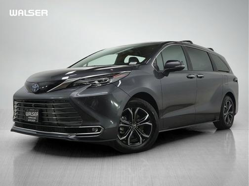 2025 Toyota Sienna Platinum