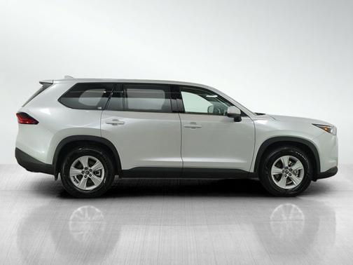2025 Toyota Grand Highlander LE