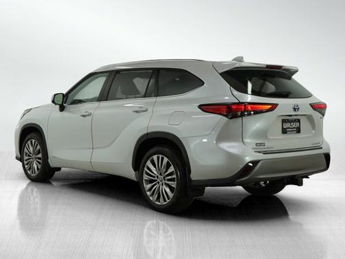 2023 Toyota Highlander Hybrid Hybrid Platinum