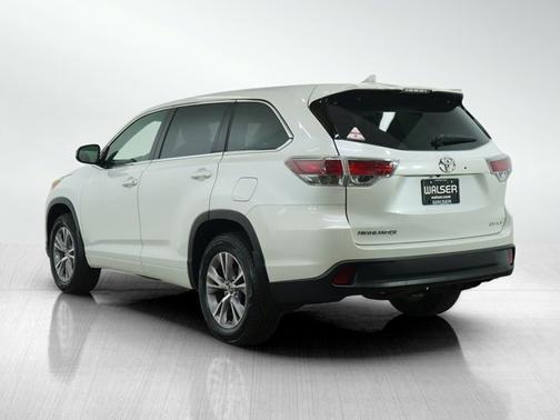 2016 Toyota Highlander LE Plus V6