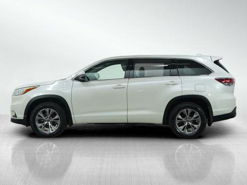 2016 Toyota Highlander LE Plus V6