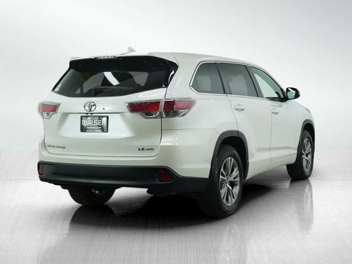 2016 Toyota Highlander LE Plus V6