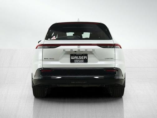 2025 Toyota Crown Signia Limited