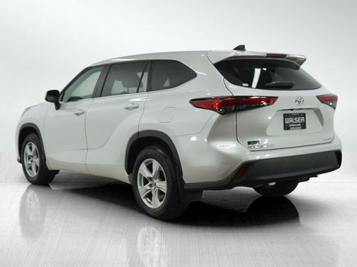 2022 Toyota Highlander LE