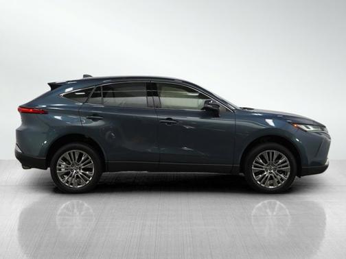 2022 Toyota Venza XLE