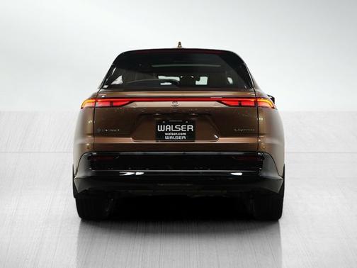 2025 Toyota Crown Signia Limited