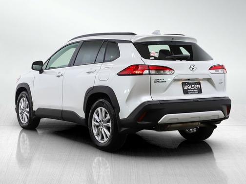 Wind Chill Pearl 2024 Toyota Corolla Cross LE