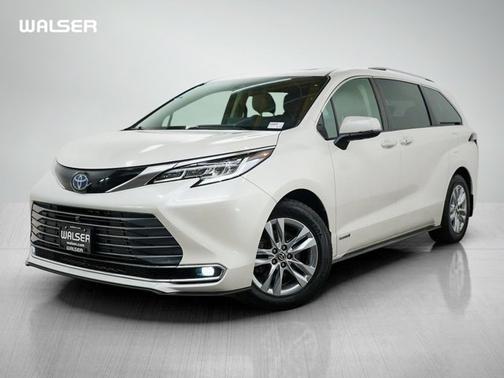 Blizzard Pearl 2021 Toyota Sienna Limited 7-Passenger