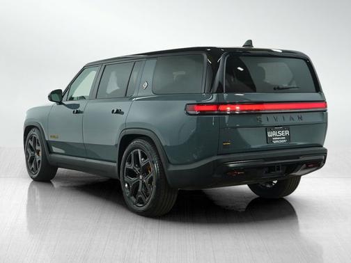 2025 Rivian R1S Ascend
