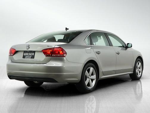 2014 Volkswagen Passat 1.8T SE