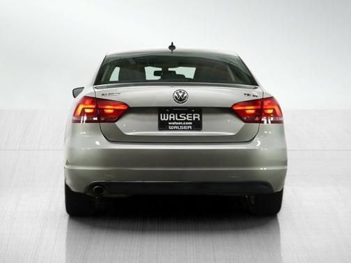2014 Volkswagen Passat 1.8T SE