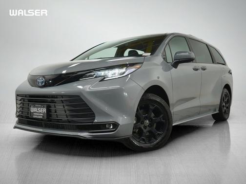 2025 Toyota Sienna XLE