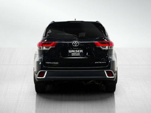 Midnight Black Metallic 2017 Toyota Highlander Limited