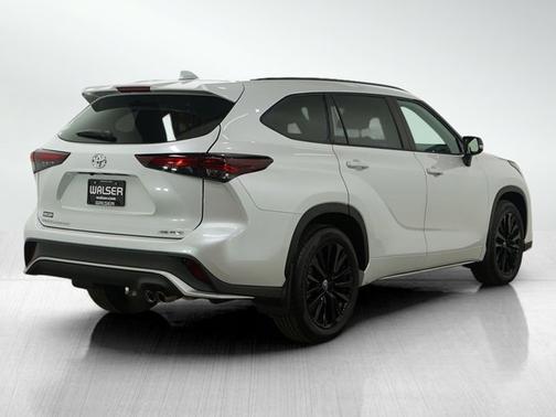 2025 Toyota Highlander XSE