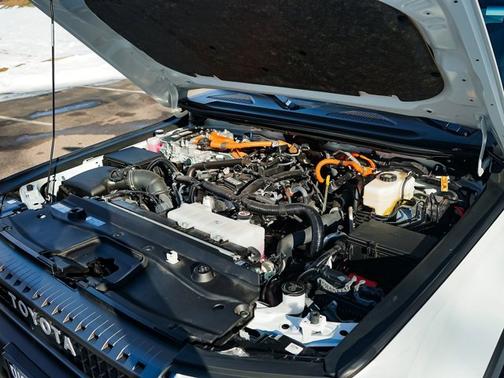 2025 Toyota Land Cruiser 