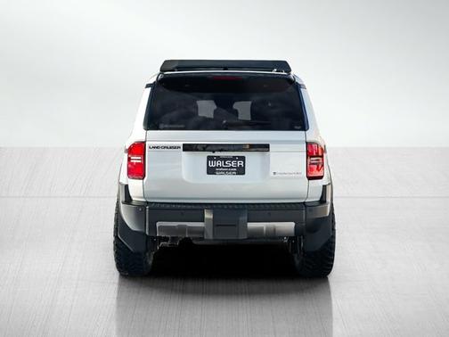 2025 Toyota Land Cruiser 