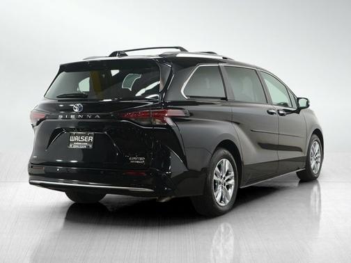2024 Toyota Sienna Limited