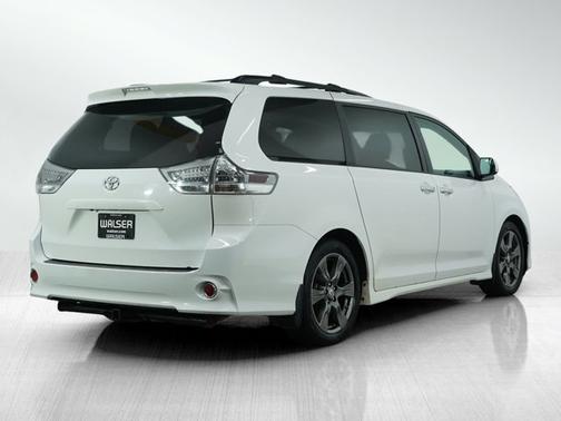 2017 Toyota Sienna SE